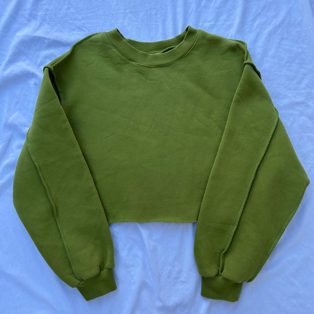 Amazhiyu Crop Sweatshirt